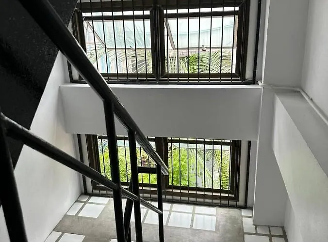 Hostel Donmueang Station *
