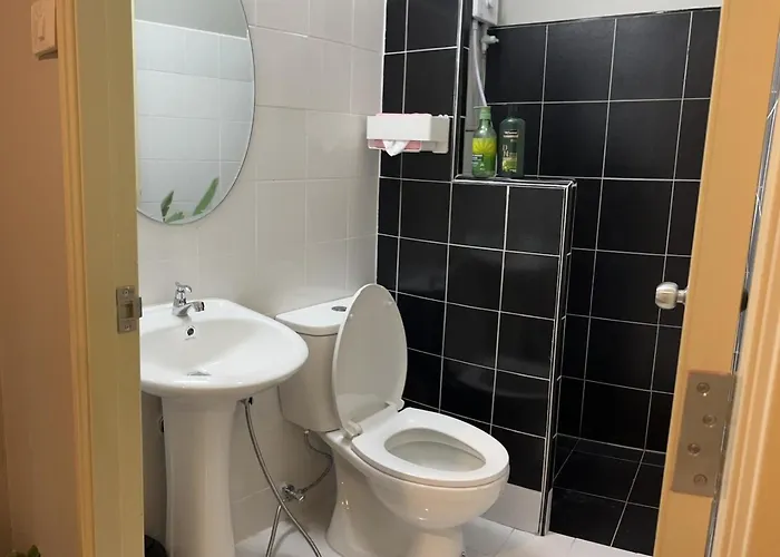 Hostel Donmueang Station *