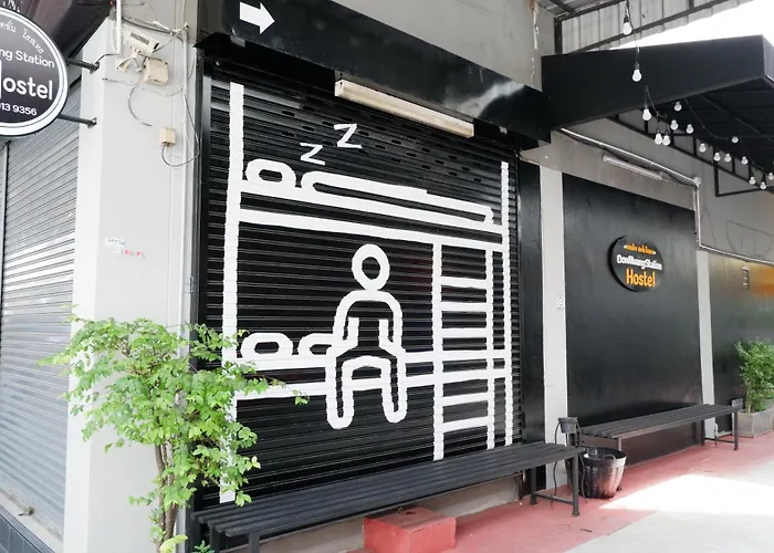 Hostel Donmueang Station *