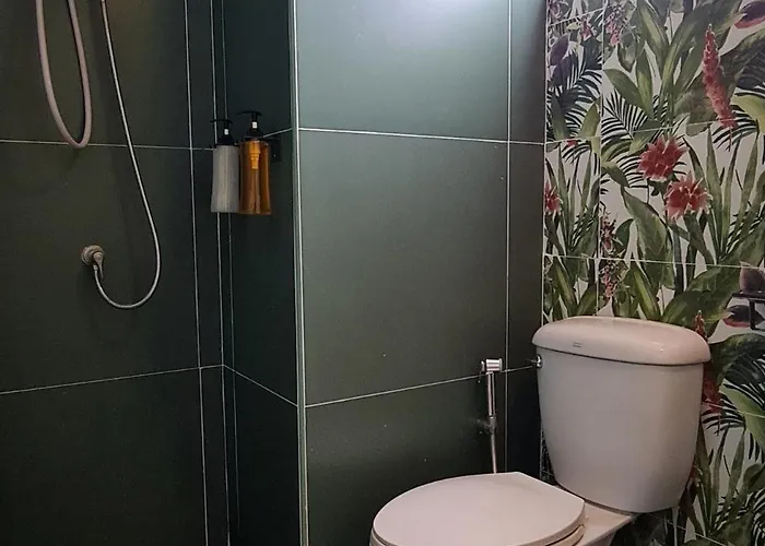 Donmueang Station Hostel